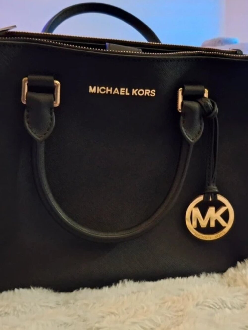 Michael Kors Bag - Gold accents - Medium/large